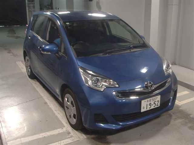 TOYOTA RACTIS 2015