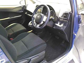 TOYOTA RACTIS 2015