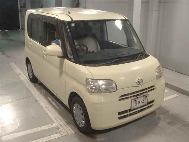 DAIHATSU TANTO 2008