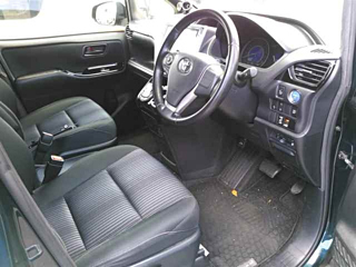 TOYOTA NOAH 2017