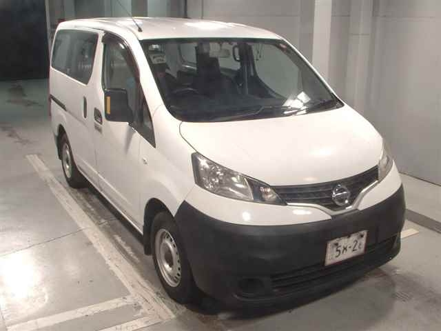 NISSAN NV200 2018
