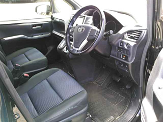 TOYOTA VOXY 2016