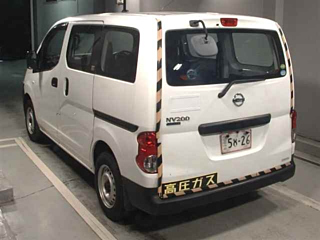 NISSAN NV200 2018