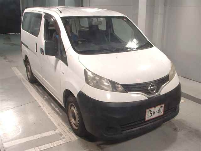 NISSAN NV200 2011