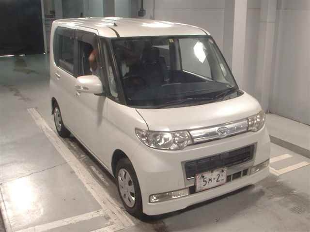 DAIHATSU TANTO 2008
