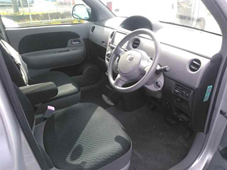 TOYOTA SIENTA 2010
