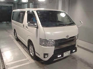TOYOTA HIACE VAN 2017