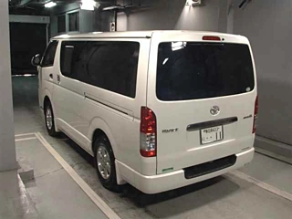 TOYOTA HIACE VAN 2017