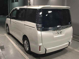 TOYOTA VOXY 2019