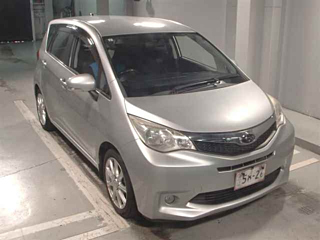 SUBARU TREZIA 2011