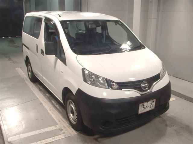 NISSAN NV200 2020
