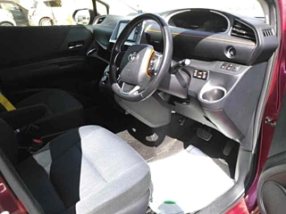 TOYOTA SIENTA 2017