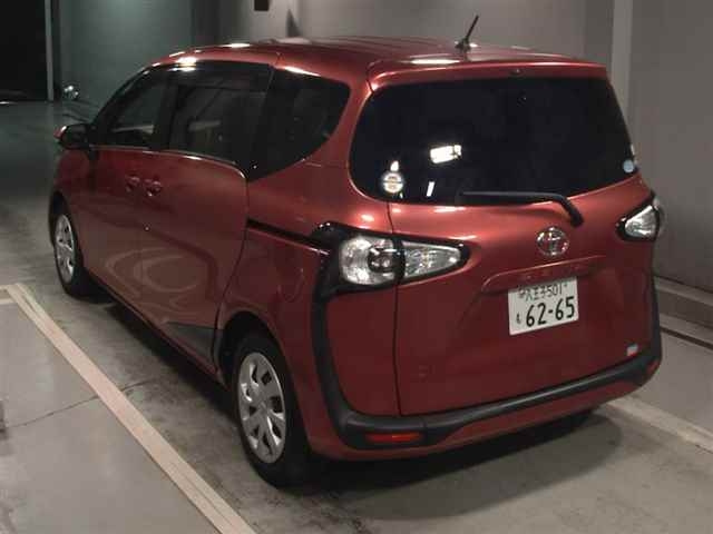 TOYOTA SIENTA 2017