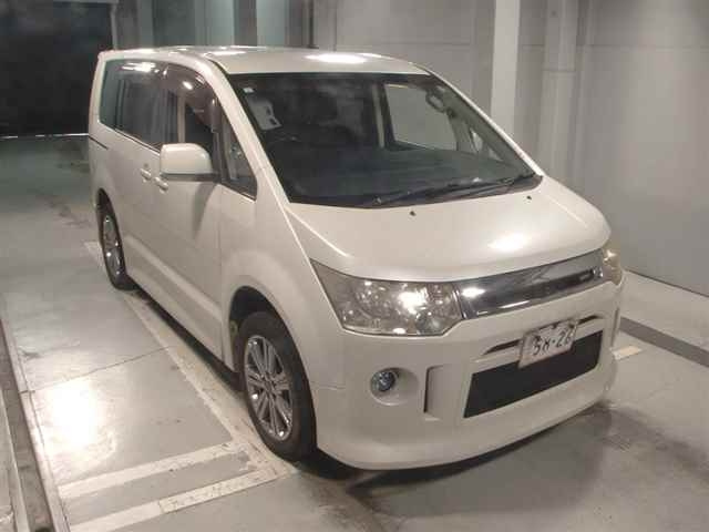 MITSUBISHI DELICA D5 2008