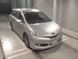 TOYOTA WISH 2014