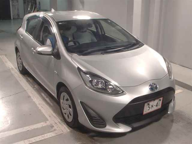 TOYOTA AQUA 2019