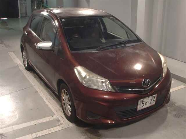 TOYOTA VITZ 2011
