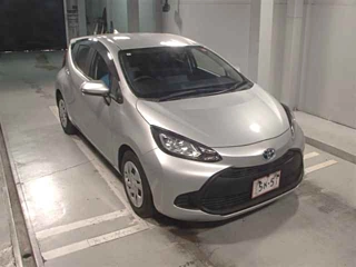TOYOTA AQUA 2022