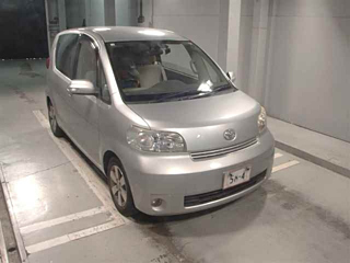 TOYOTA PORTE 2010
