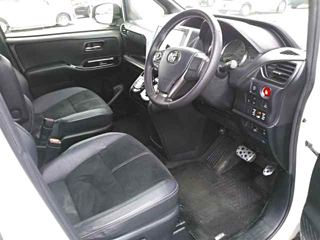 TOYOTA VOXY 2016