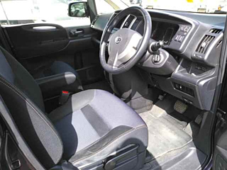 NISSAN SERENA 2010