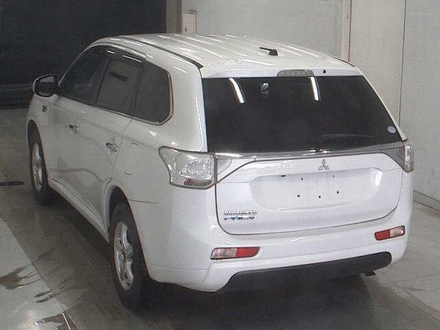 MITSUBISHI OUTLANDER PHEV 2014