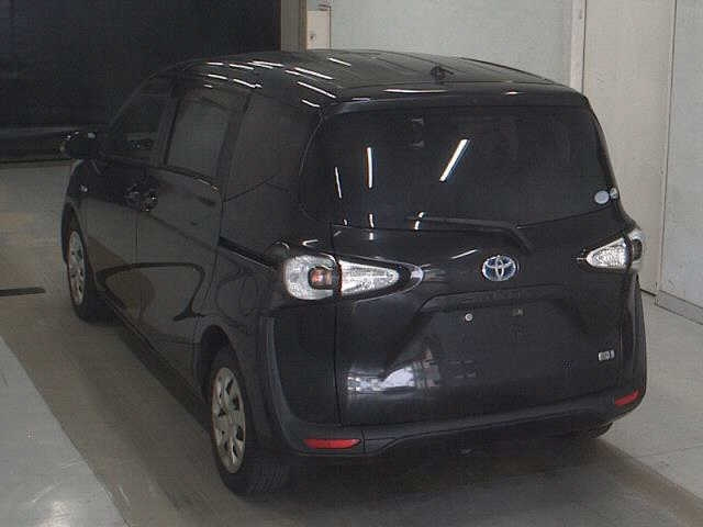 TOYOTA SIENTA 2017