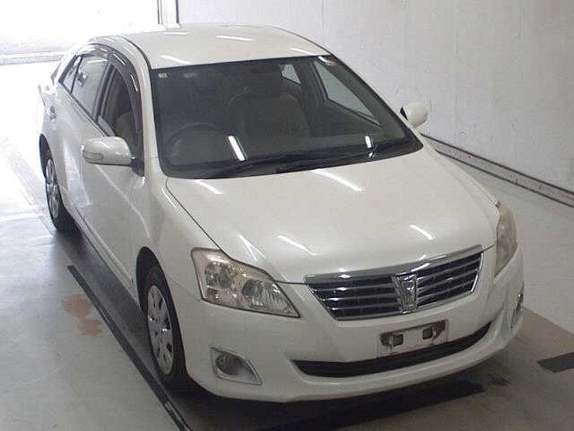TOYOTA PREMIO 2010