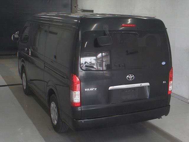 TOYOTA HIACE 2016