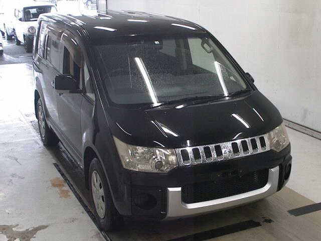 MITSUBISHI DELICA D5 2012