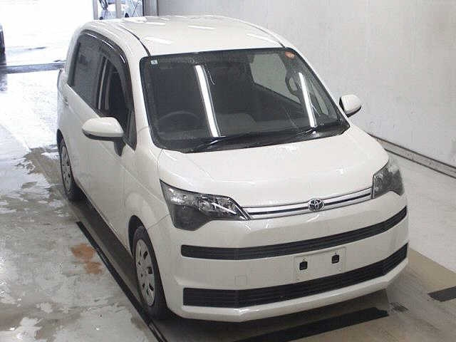TOYOTA SPADE 2016