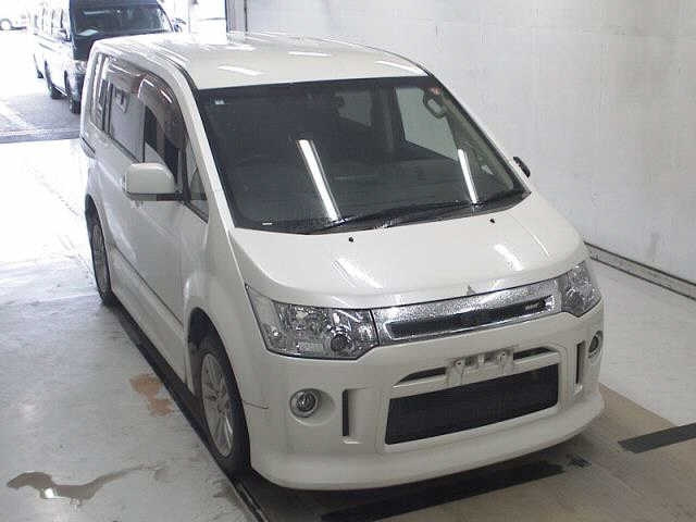 MITSUBISHI DELICA D5 2008