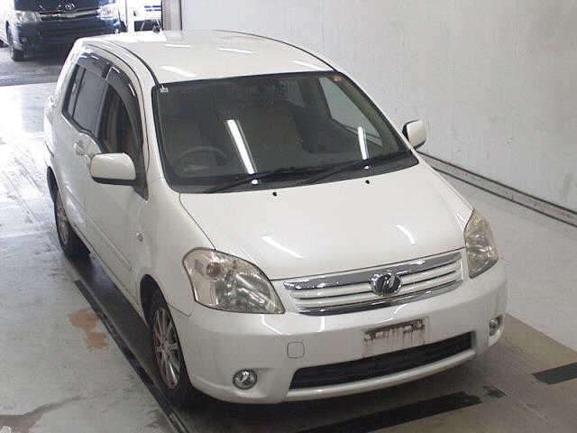 TOYOTA RAUM 2008