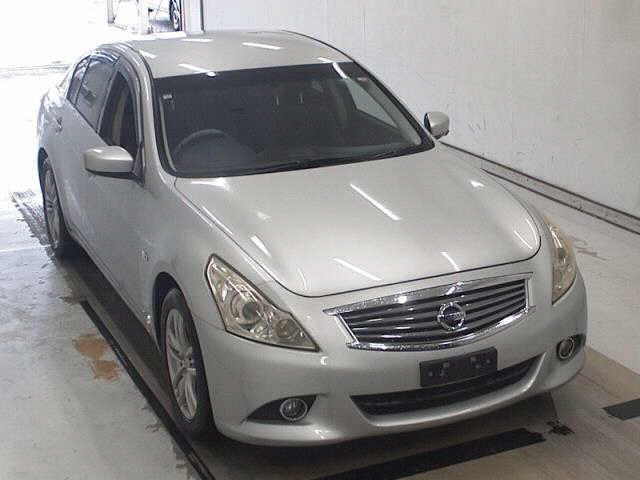 NISSAN SKYLINE 2010