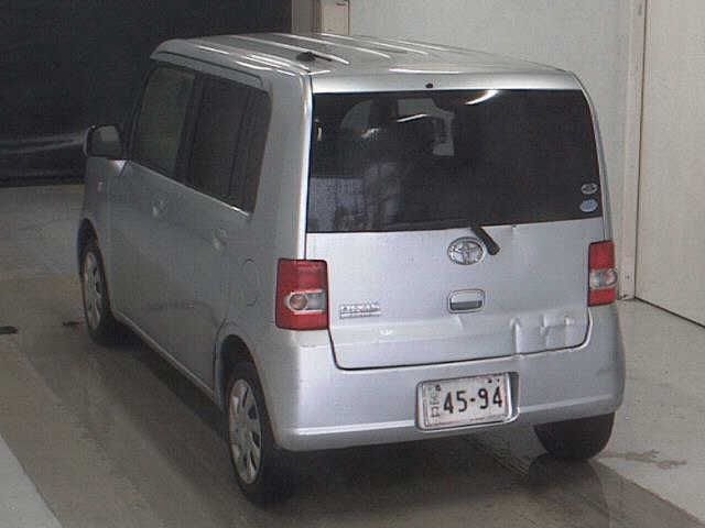 TOYOTA PIXIS SPACE 2012