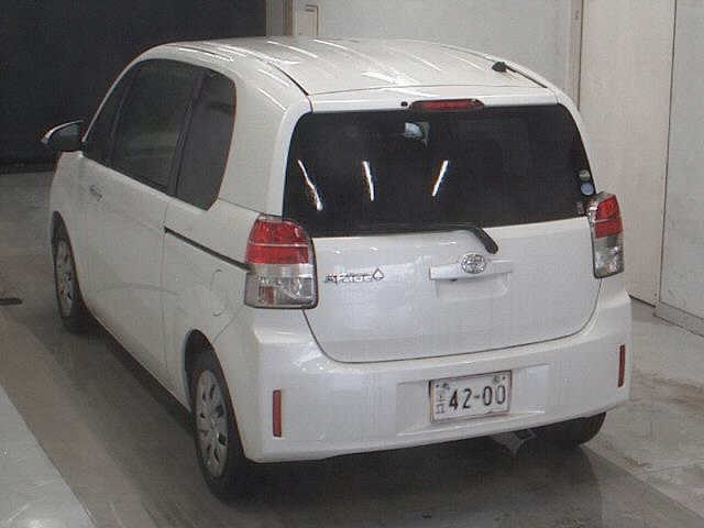 TOYOTA SPADE 2015