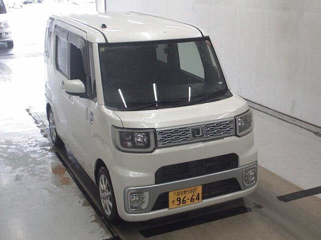 DAIHATSU WAKE 2014