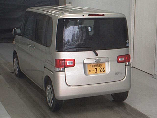 DAIHATSU TANTO 2010
