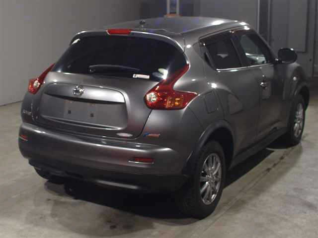 NISSAN JUKE 2010