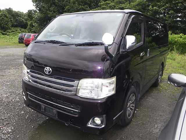 TOYOTA HIACE VAN 2013