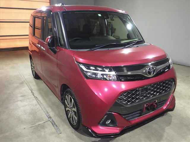 TOYOTA TANK 2018