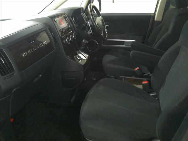 MITSUBISHI DELICA D5 2016