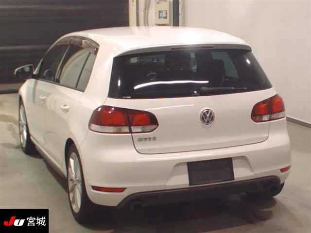 VOLKSWAGEN GOLF 2012