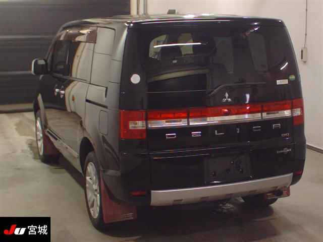 MITSUBISHI DELICA D5 2016