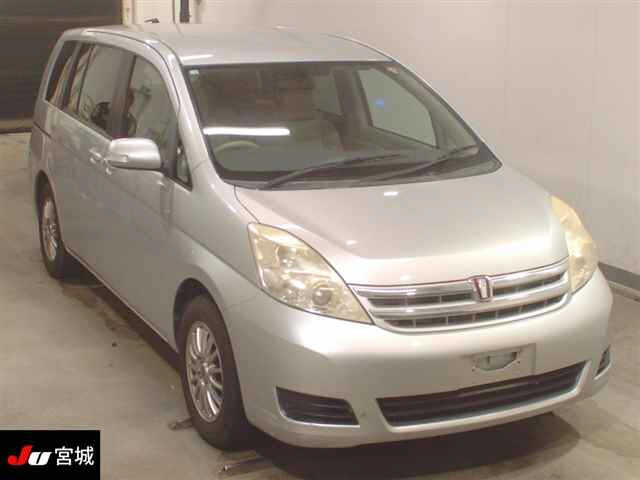 TOYOTA ISIS 2010