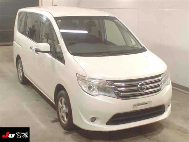NISSAN SERENA 2015