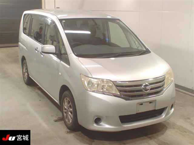 NISSAN SERENA 2013