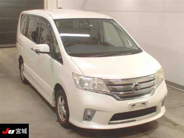 NISSAN SERENA 2013