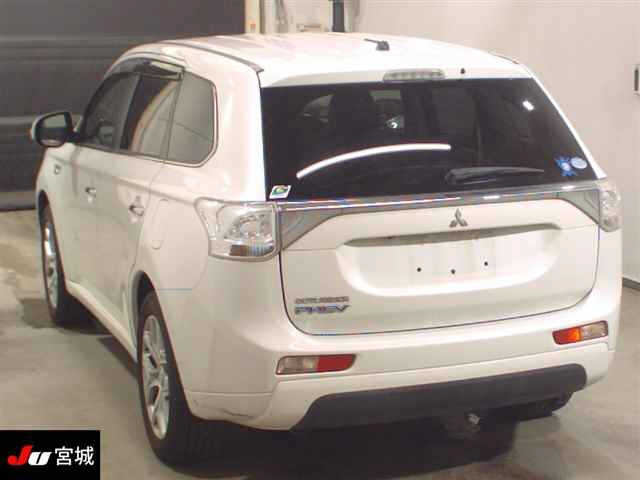 MITSUBISHI OUTLANDER PHEV 2014