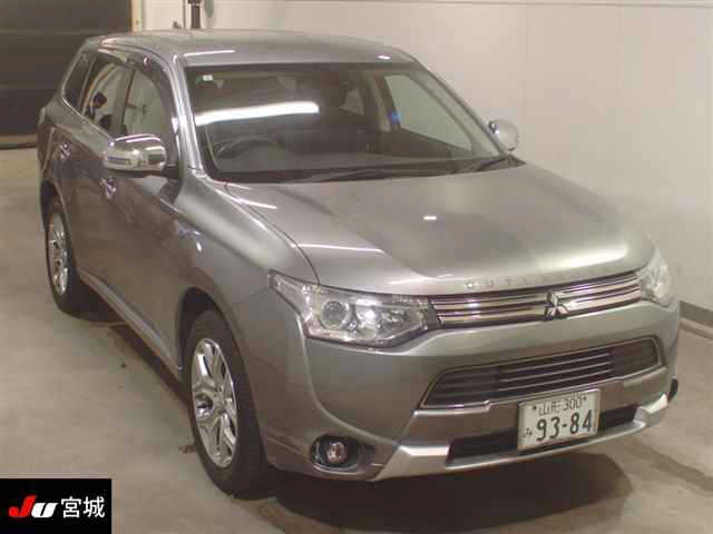 MITSUBISHI OUTLANDER PHEV 2015